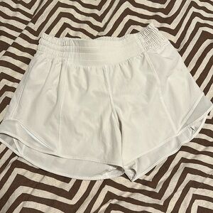 Lululemon 4” hotty hot shorts